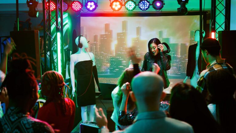 Level Up! The Musical: Toby Watson and Lucy Watson bring the gaming world to the stage